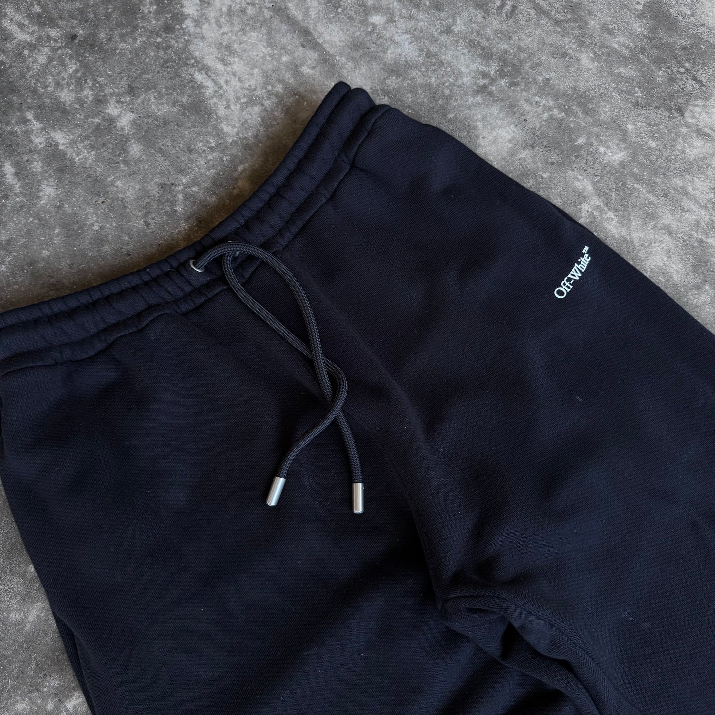 Off-White Chain Arrow Black