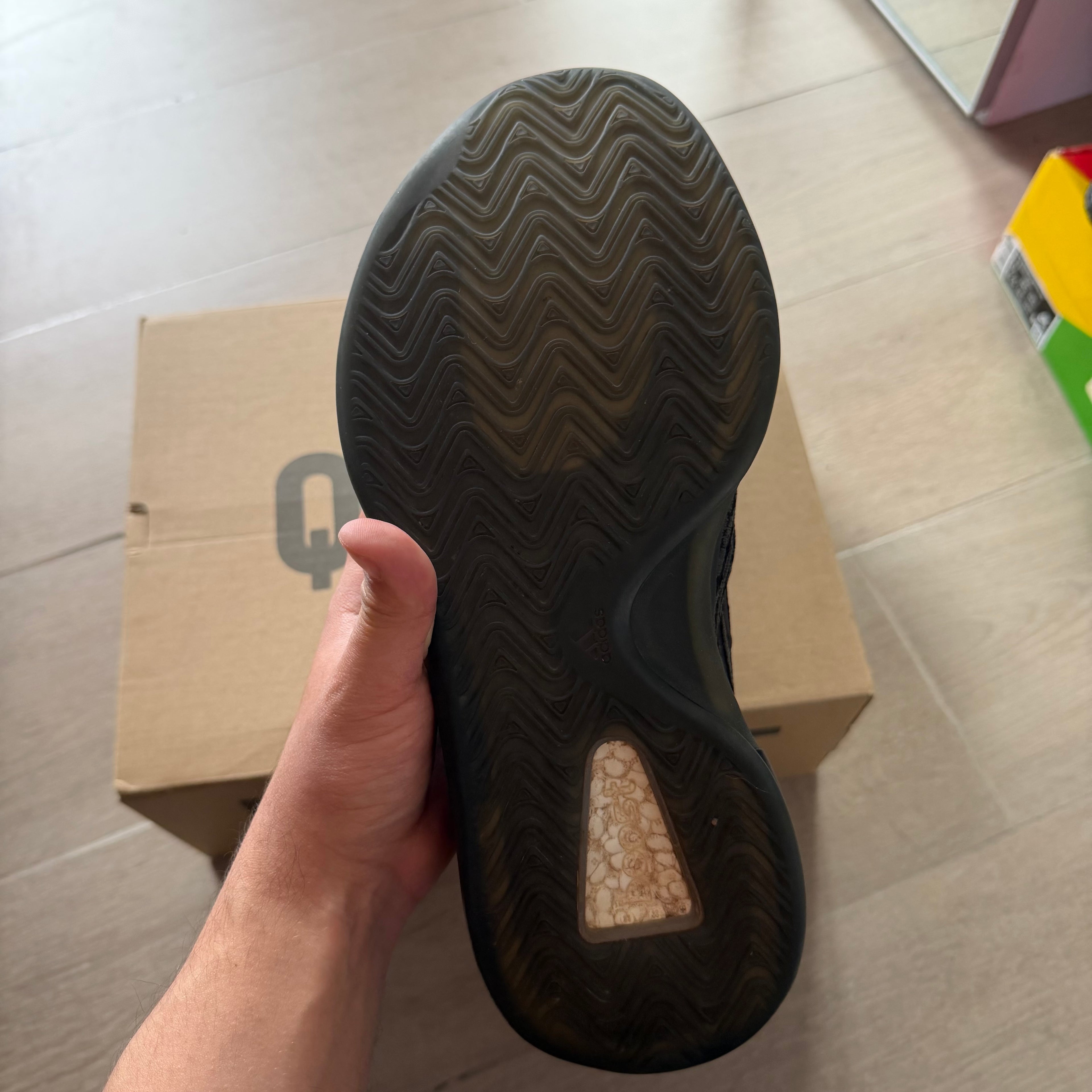 adidas Yeezy QNTM Onyx (9.5)