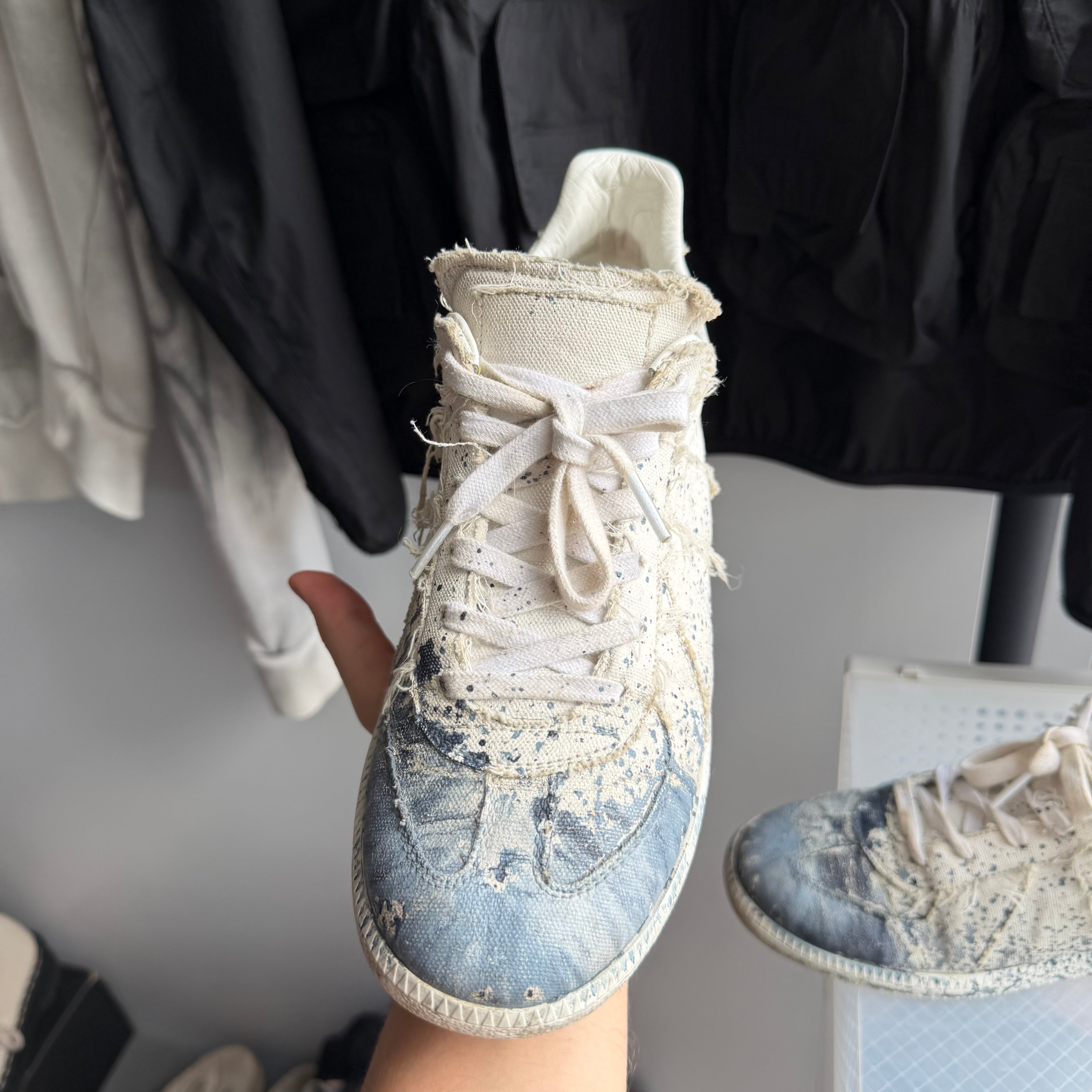 Maison Margiela Paint Splatter Replica GAT Canva Sneaker White/Blue