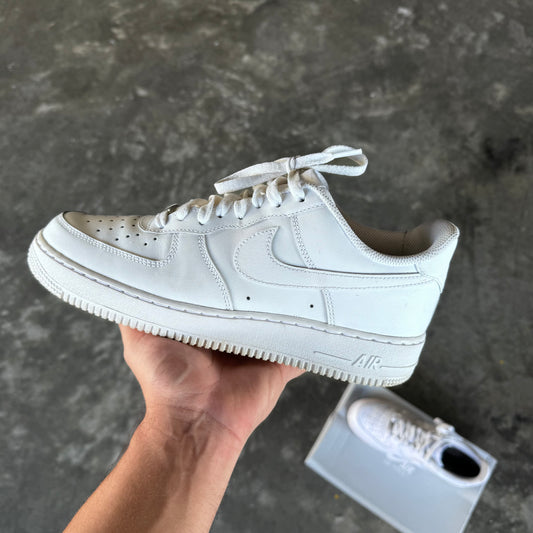 Nike Air Force 1 07’ Triple White 10US