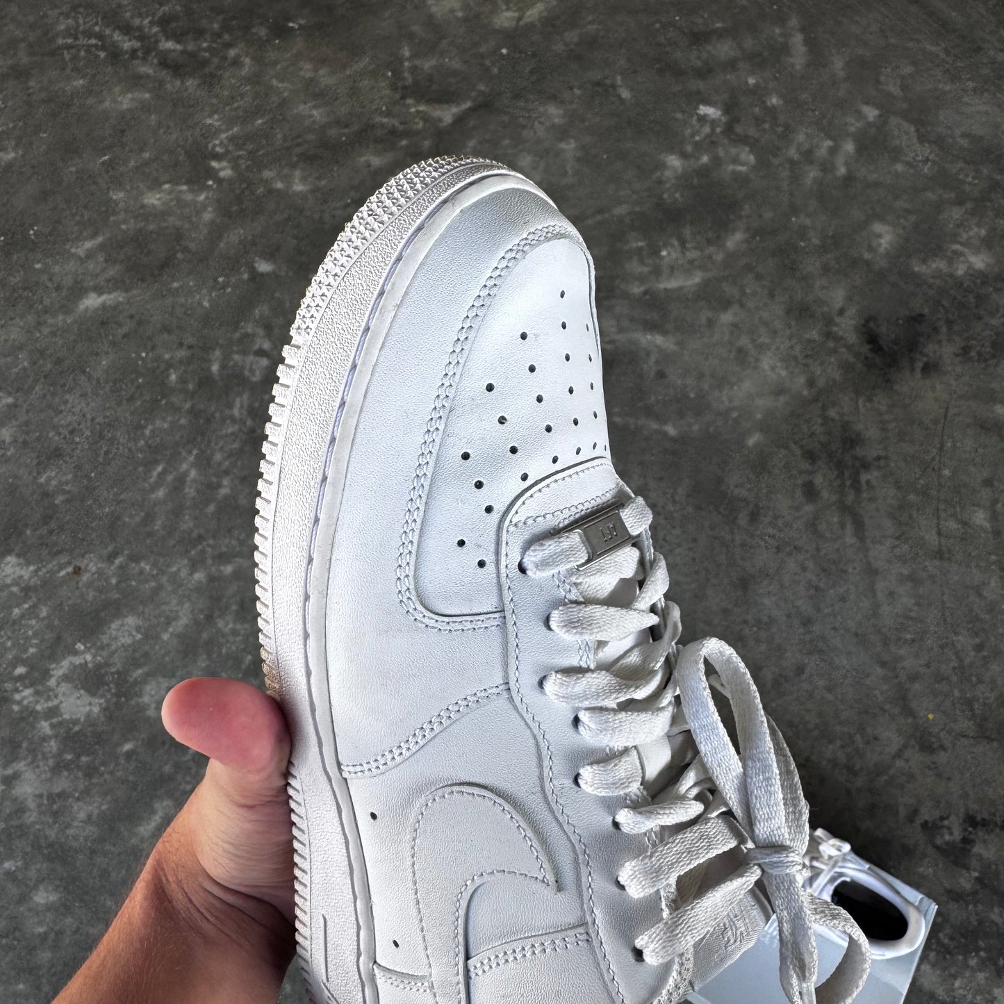 Nike Air Force 1 07’ Triple White 10US
