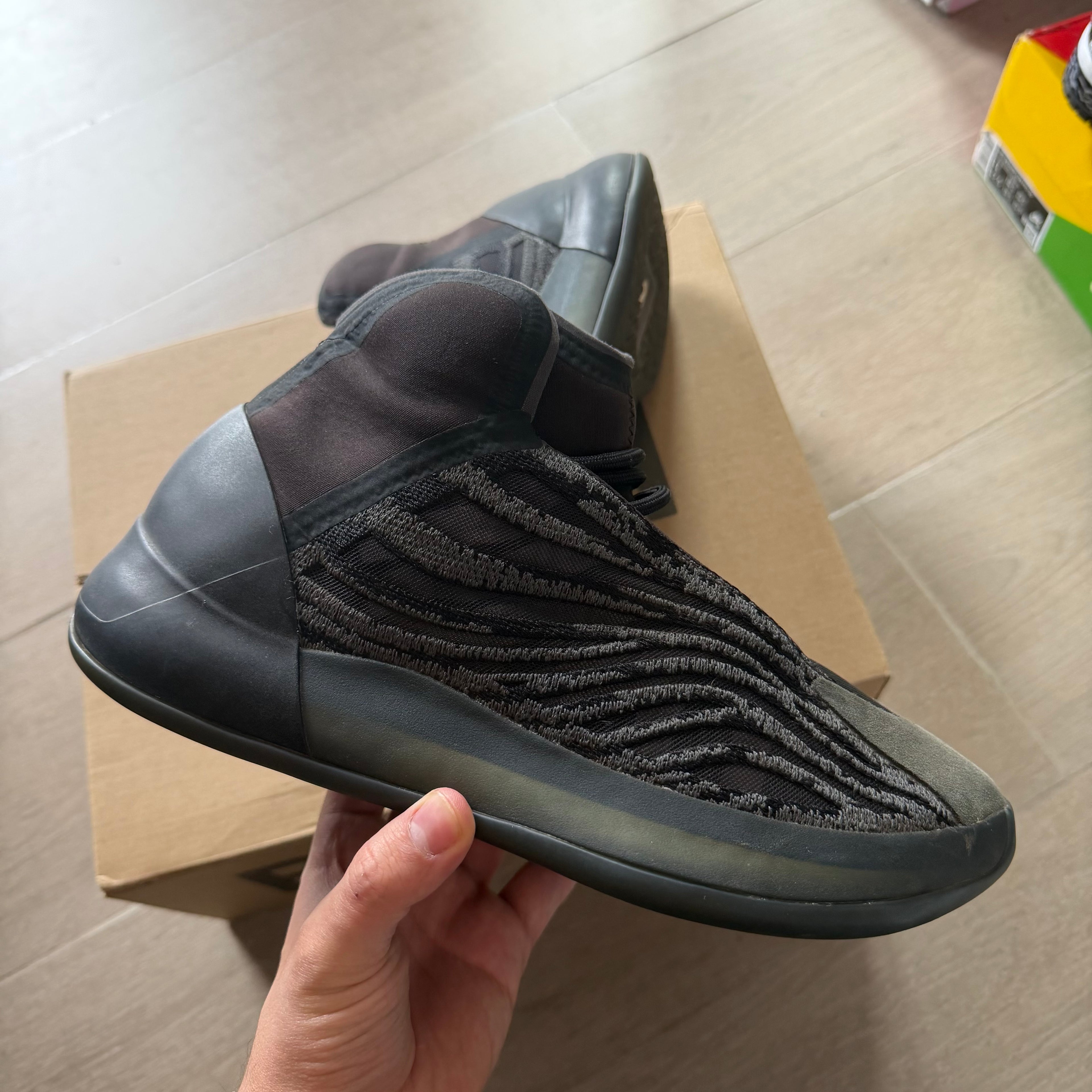 adidas Yeezy QNTM Onyx (9.5)