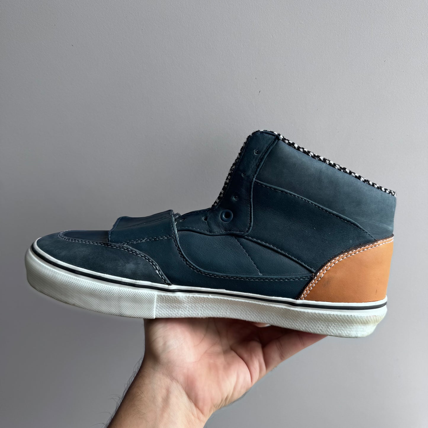 2008 Supreme x Vans Mountain Edition “Blue”