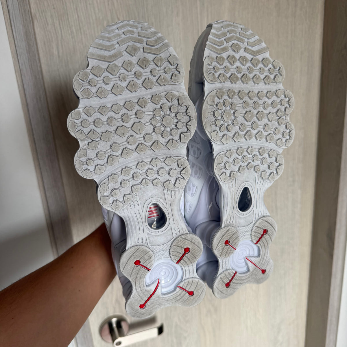Nike Shox TL Sneakers White/Silver (10.5US)