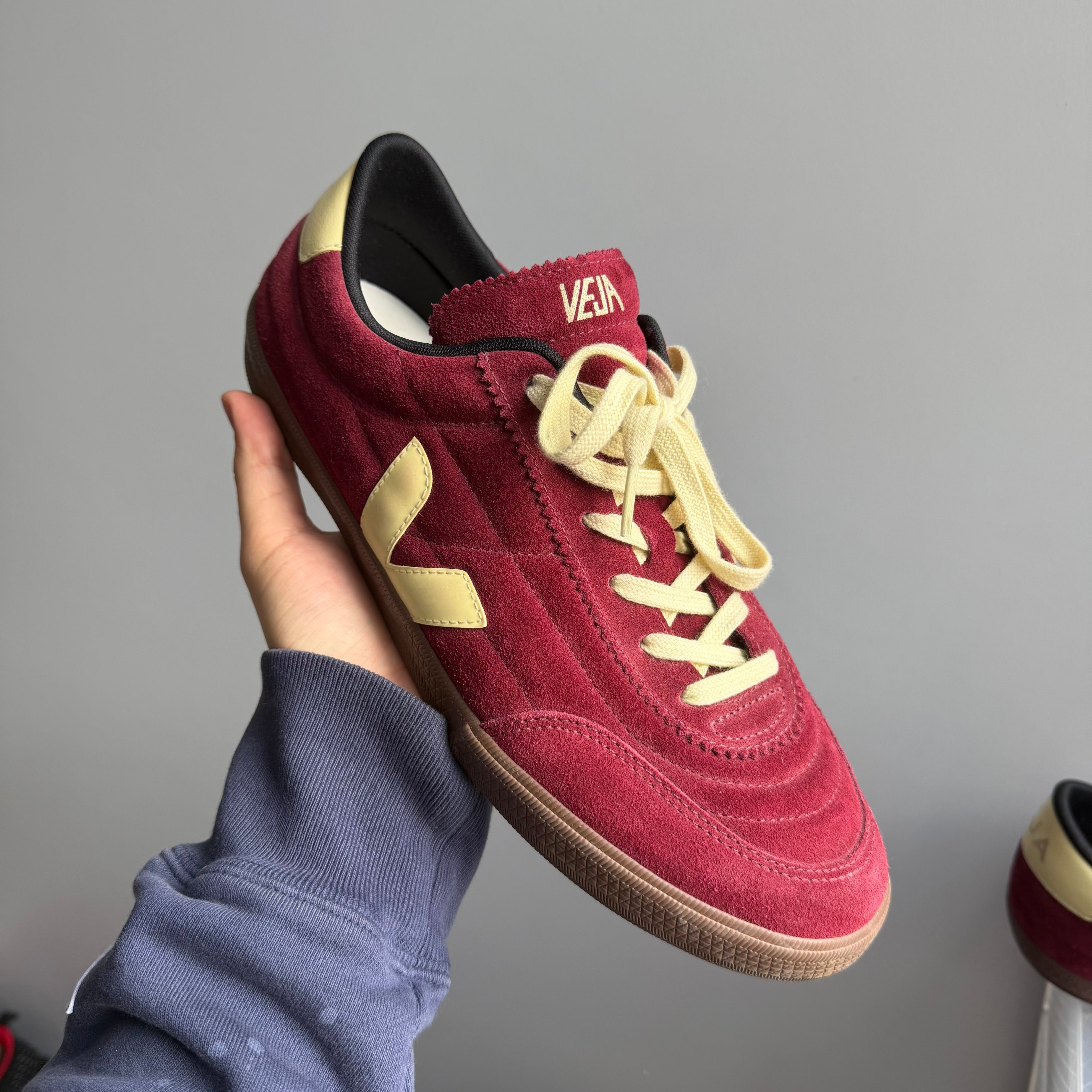 Veja Panenka Grenat Sun Bark Shoes