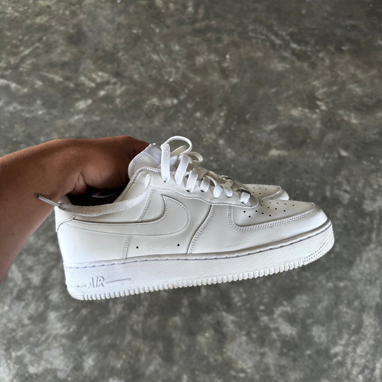 Nike Air Force 1 07’ Triple White
