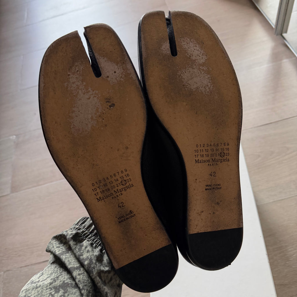 Maison Margiela Tabi Babouche Black
