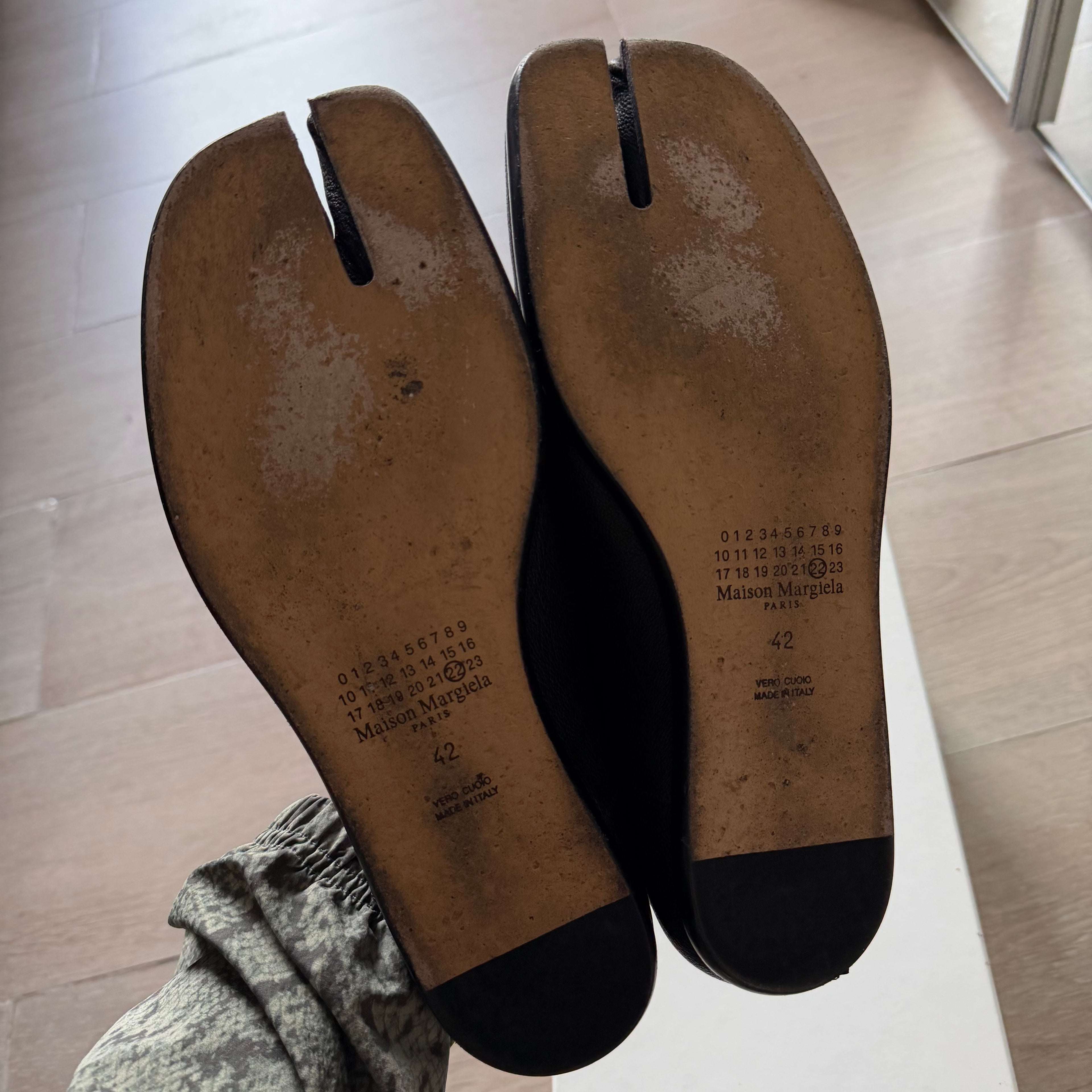 Maison Margiela Tabi Babouche Black