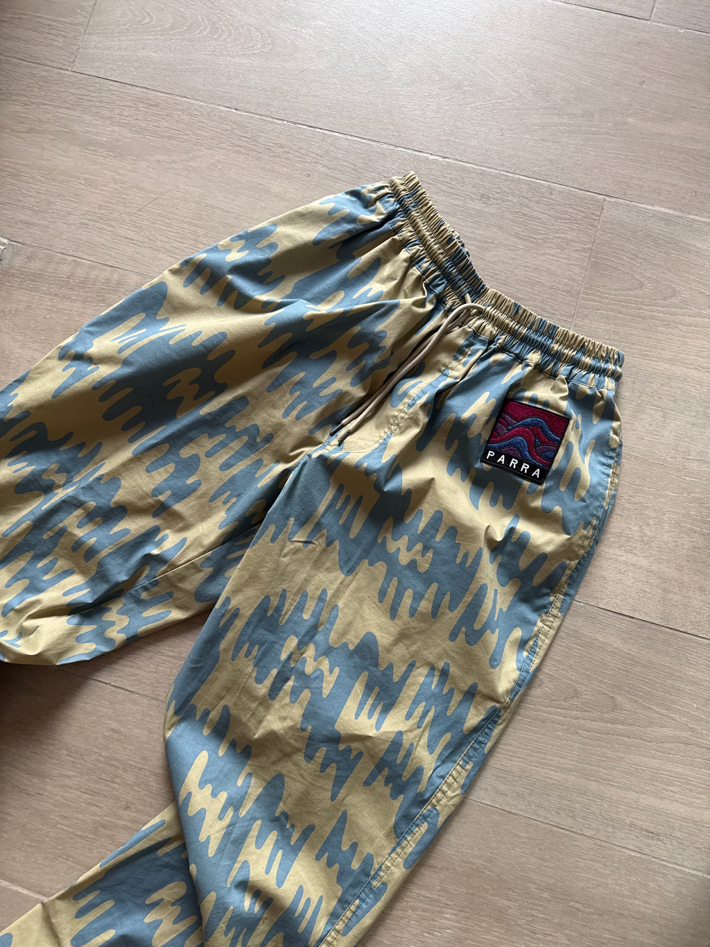 By Parra Tremor Pattern Pants Khaki