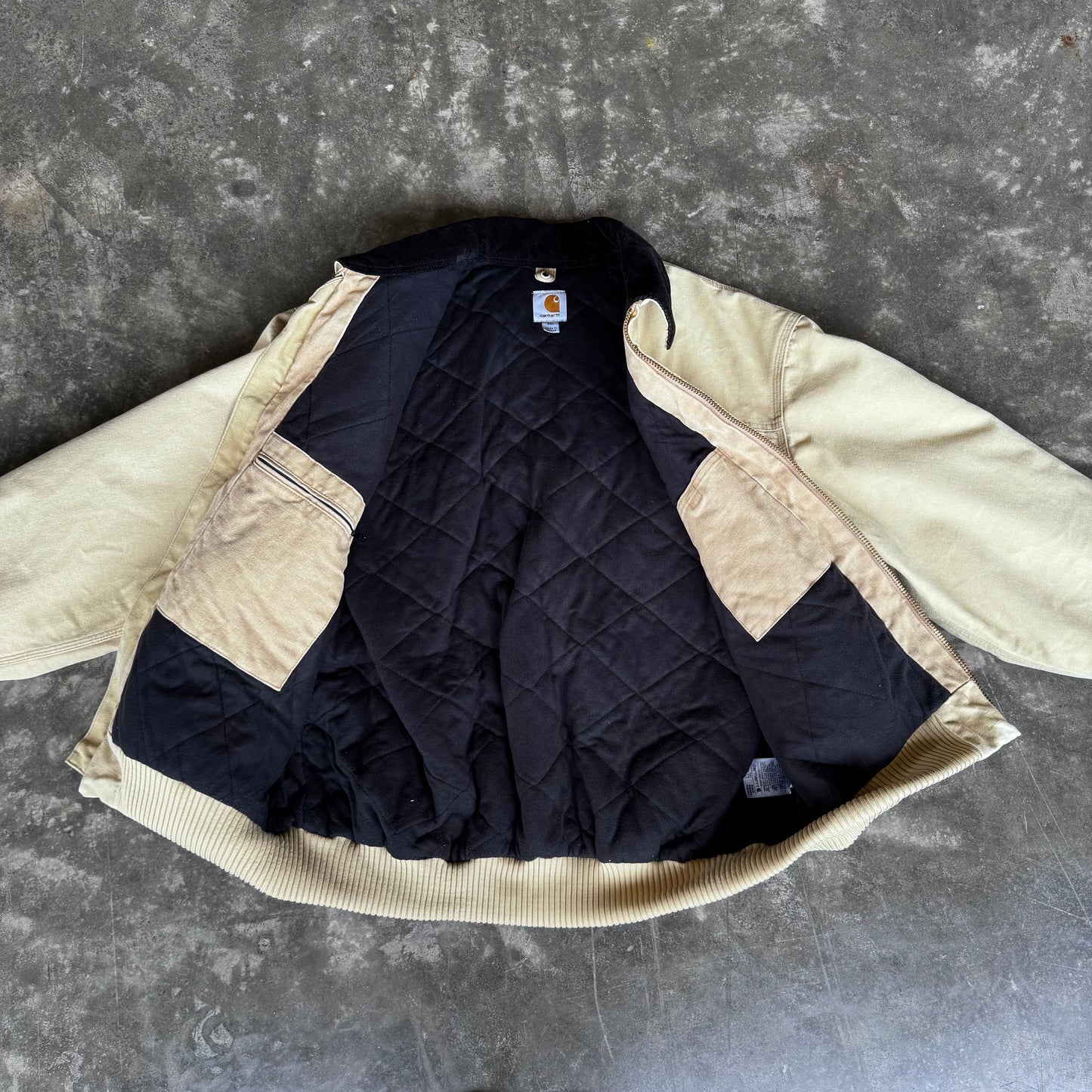 2000s Carhartt Santa Fe Jacket “Cream”