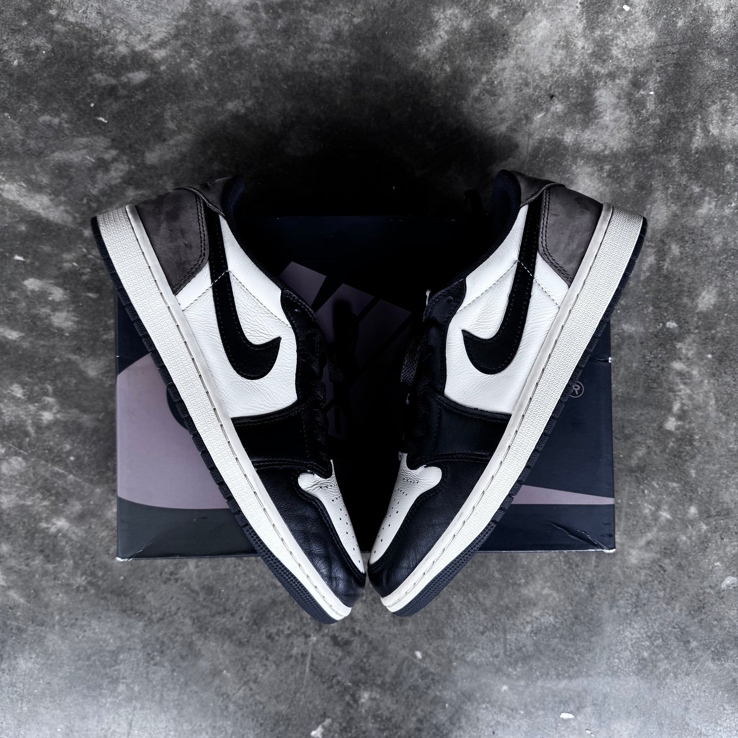 Jordan 1 Retro Low OG Mocha