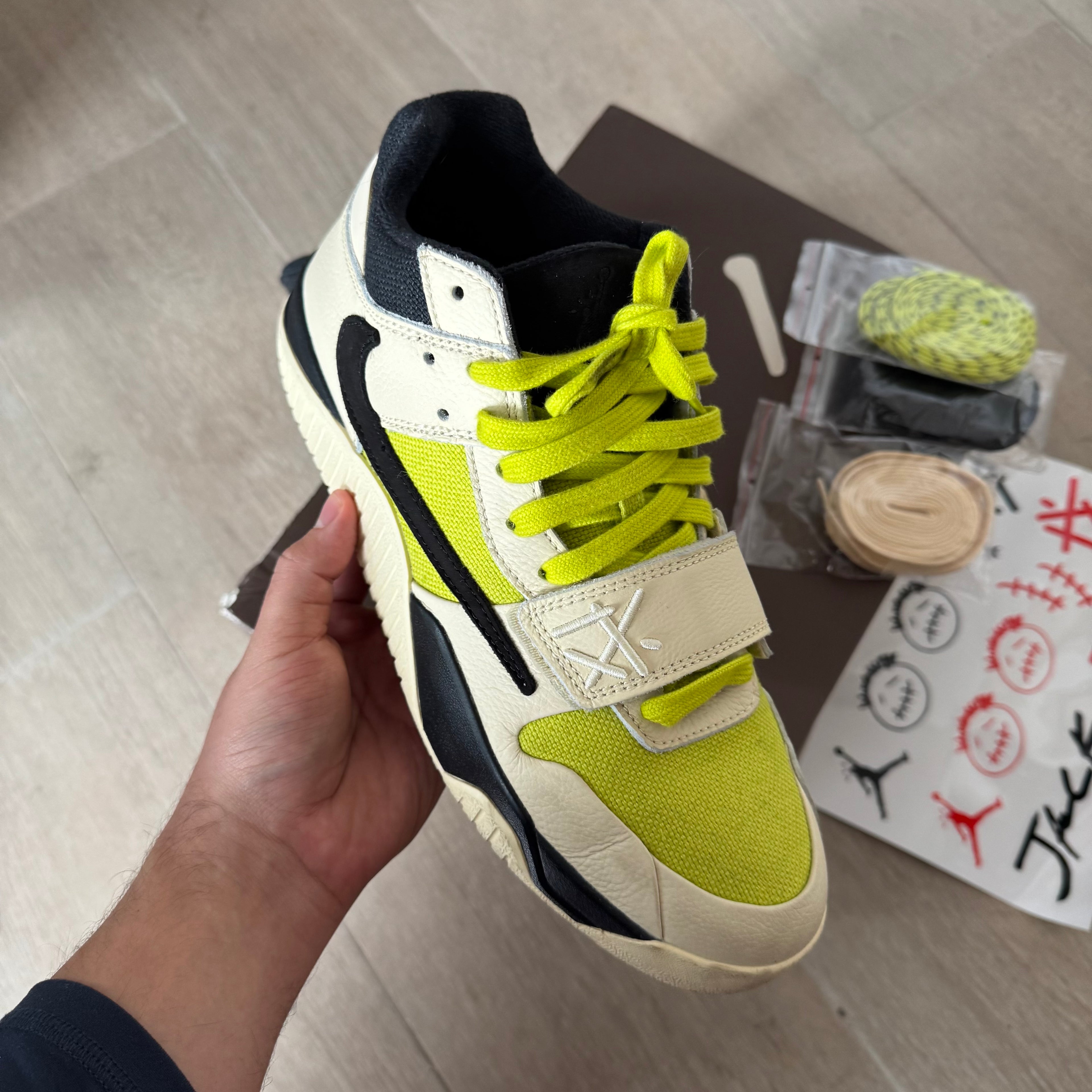 Travis Scott x Jordan Jumpman Jack TR Bright Cactus 10US