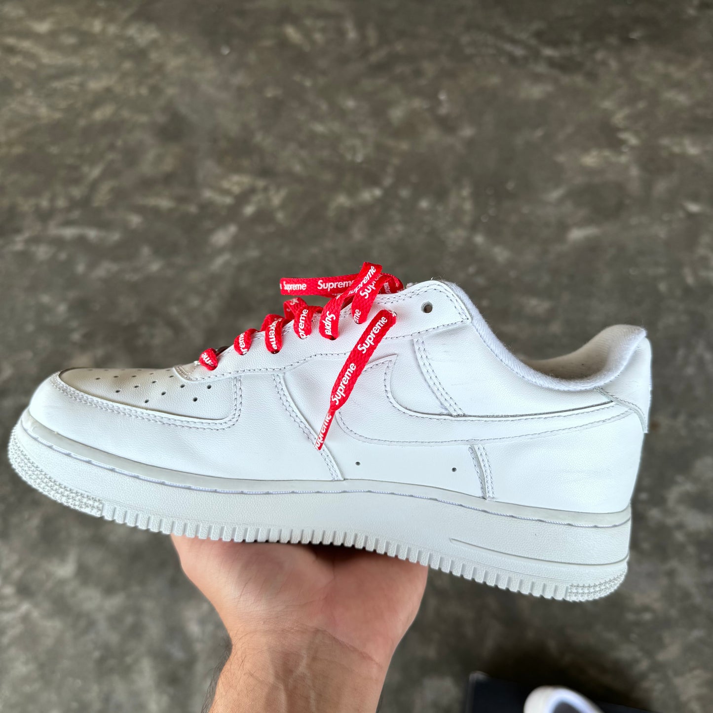 Nike x Supreme Air Force 1 Triple White