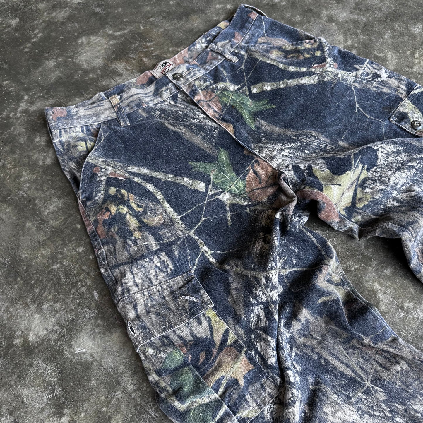 Vintage Faded Mossy Oak Camo Cargo Pants