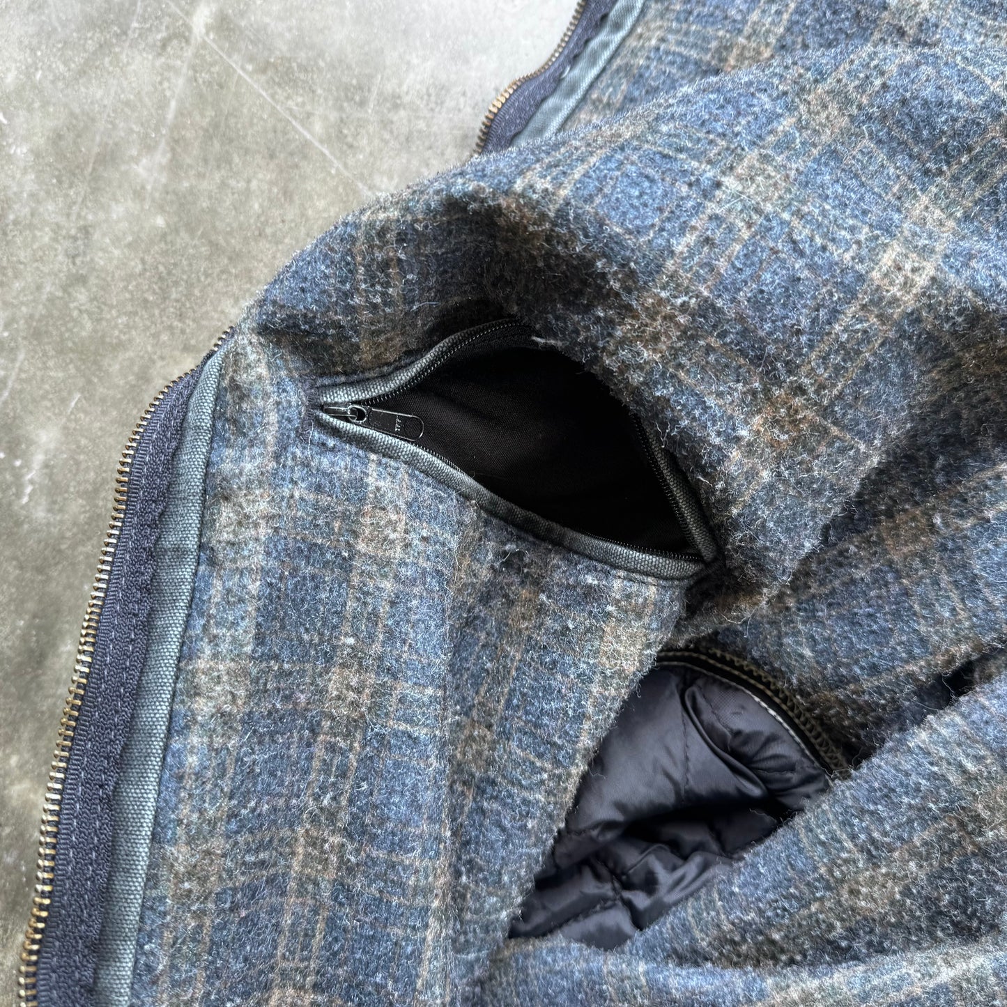 2005 Vintage Carhartt Detroit Jacket “Cement”