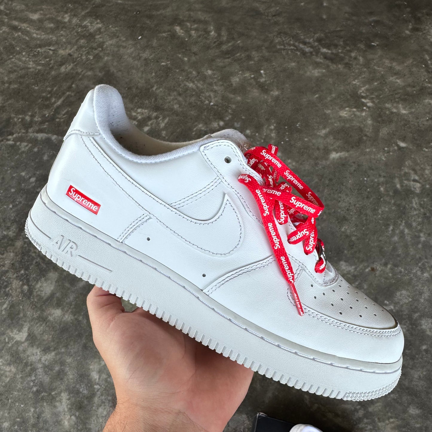 Nike x Supreme Air Force 1 Triple White