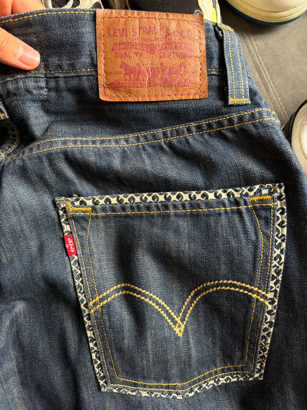 Levis 569 Loose Straight Jeans (32w)