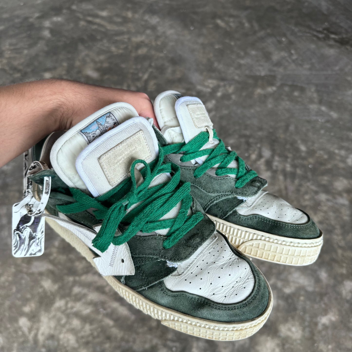 Off-White Floating Arrow Low-Top Sneakers