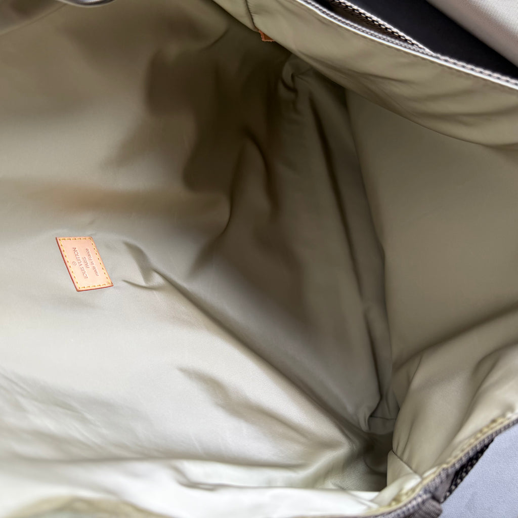 Louis Vuitton Damier Geant Messenger Bag