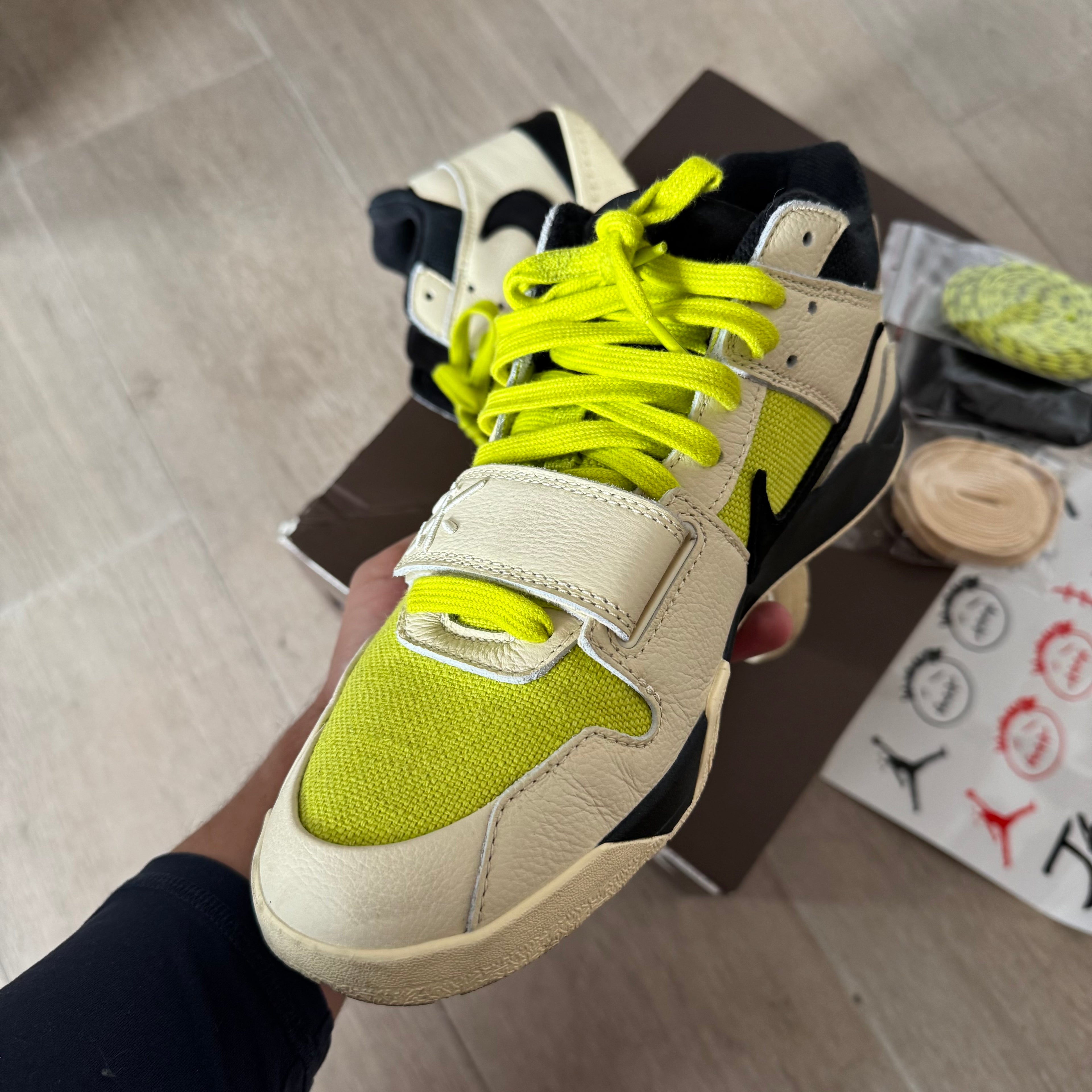 Travis Scott x Jordan Jumpman Jack TR Bright Cactus 10US