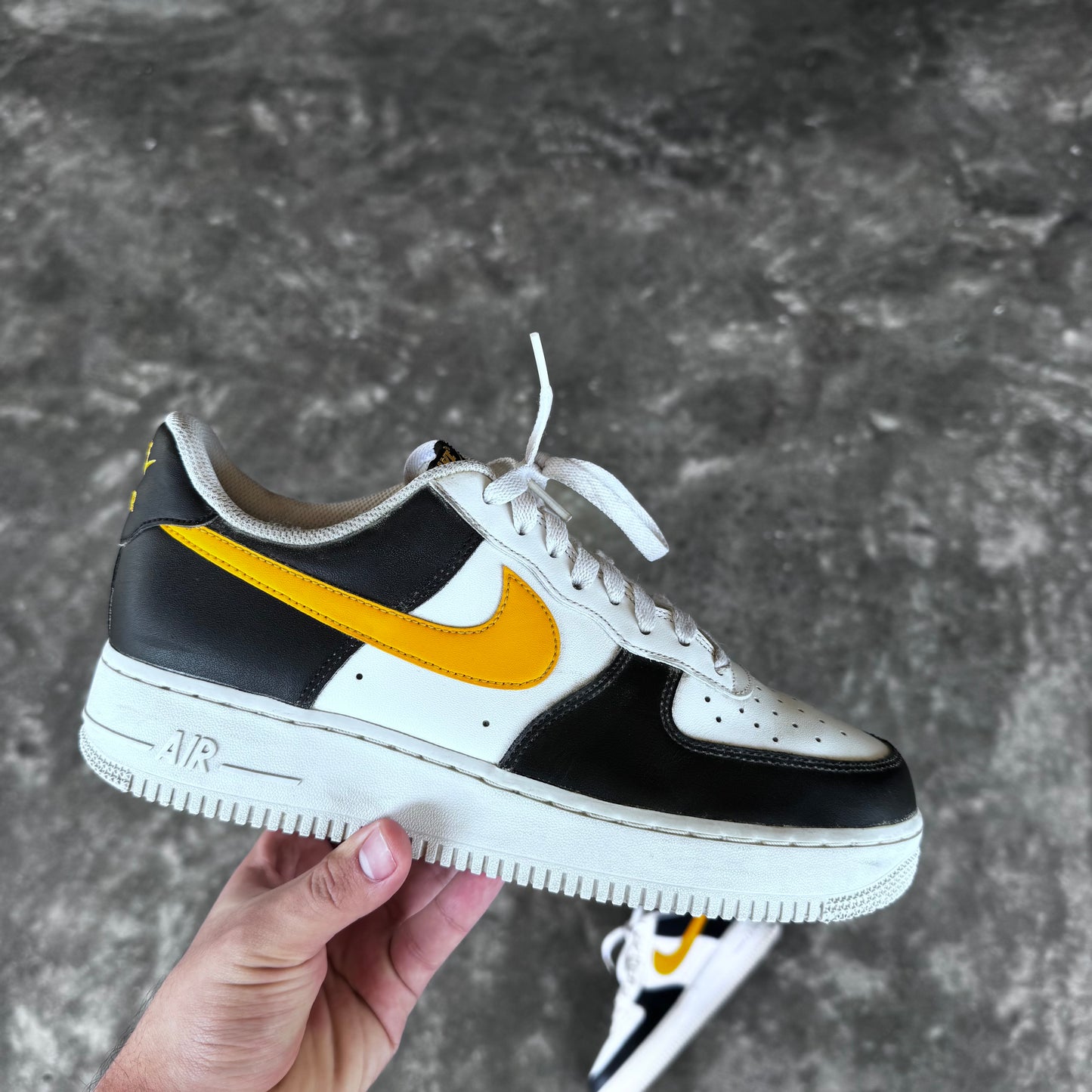 Nike Air Force 1 07’ Low Embossed