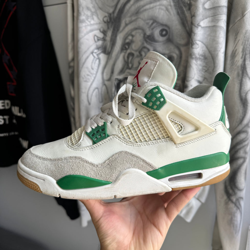 Jordan 4 Retro SB Pine Green
