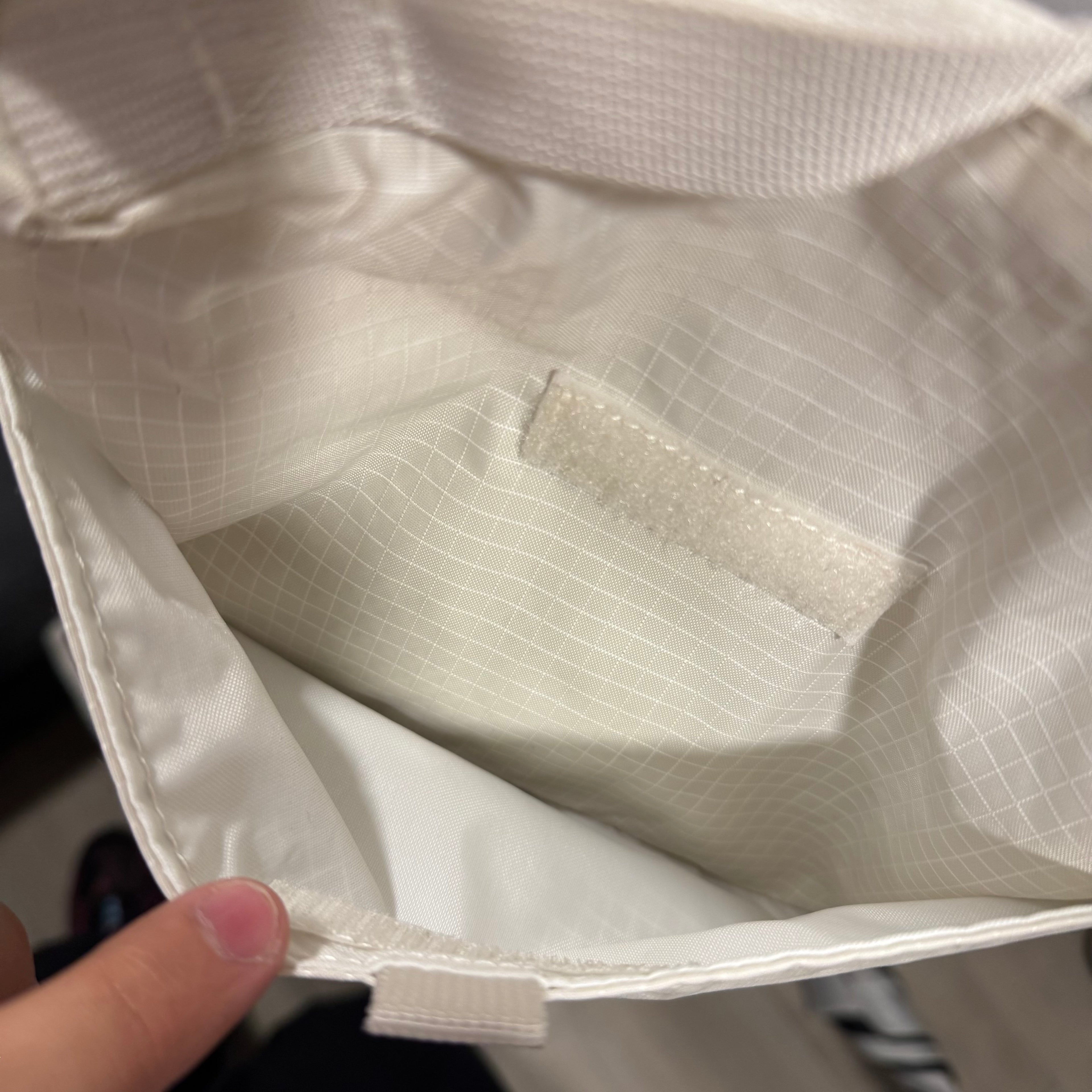 Supreme Logo Messenger Bag White