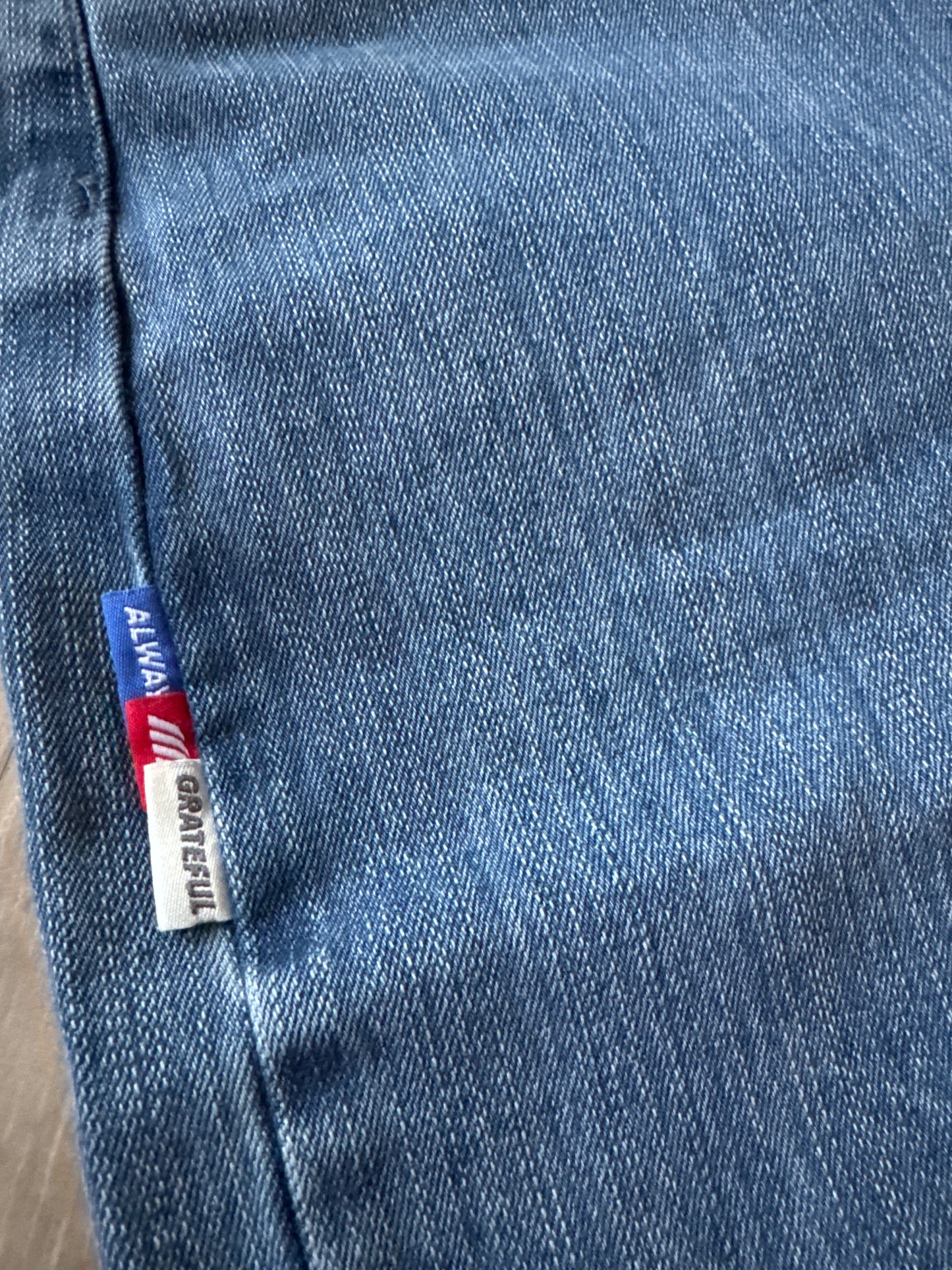 EMESTUDIOS Andy Scratch Denim Jorts