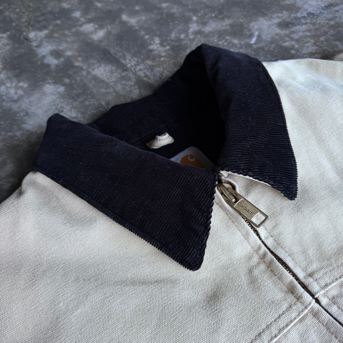2000s Carhartt Santa Fe Jacket “Cream”