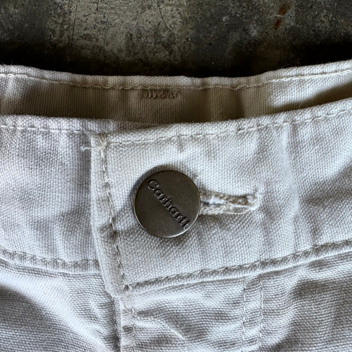 2000s Carhartt Cargo Shorts “Beige”