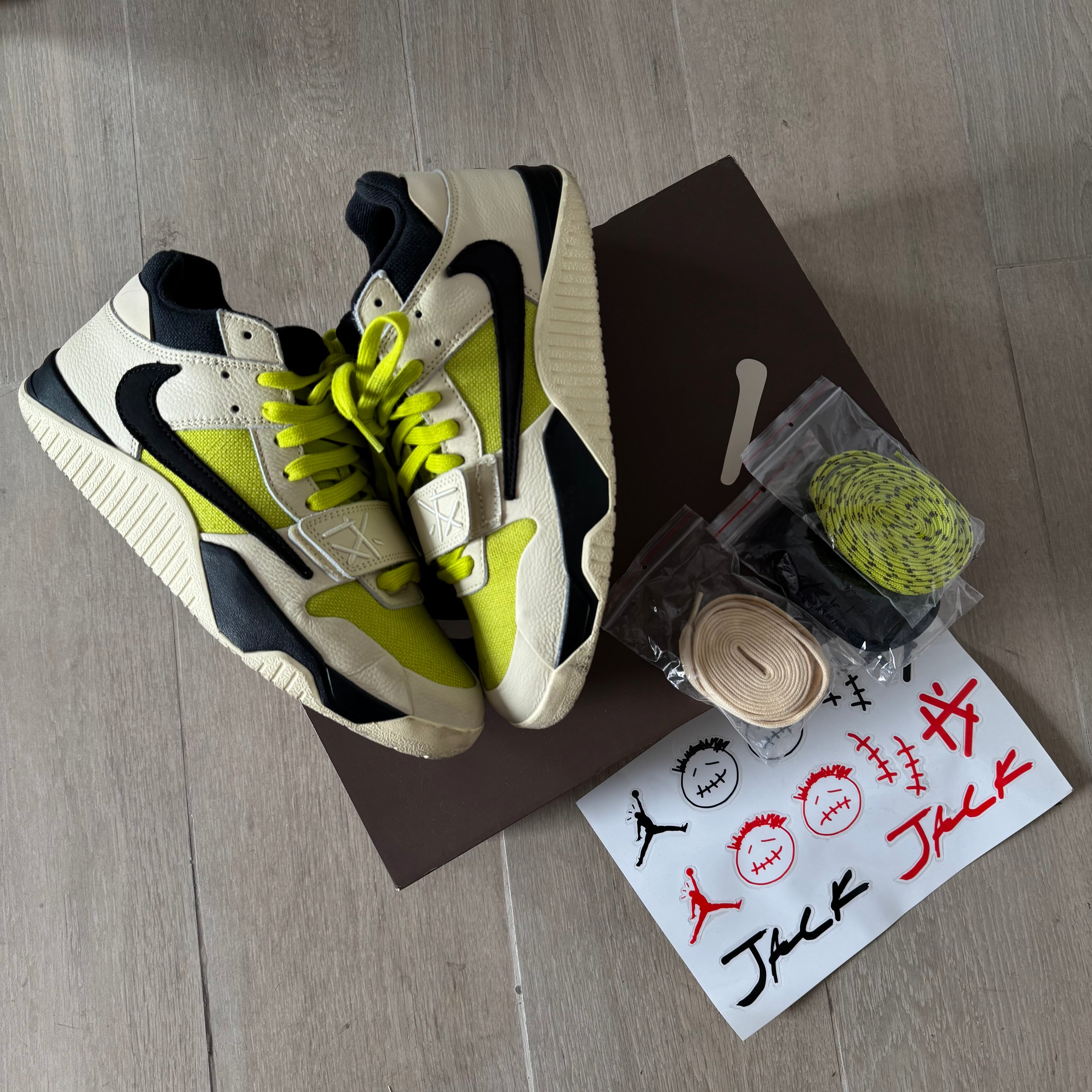 Travis Scott x Jordan Jumpman Jack TR Bright Cactus 10US