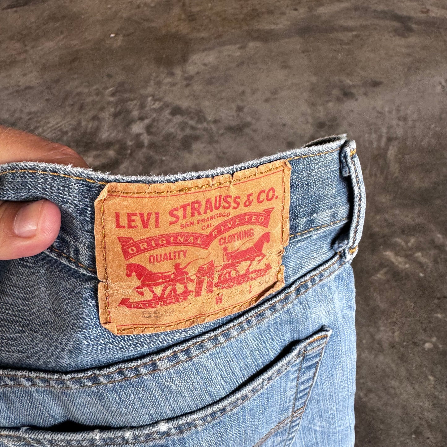 2000s Levis 559 Faded Denim Jeans