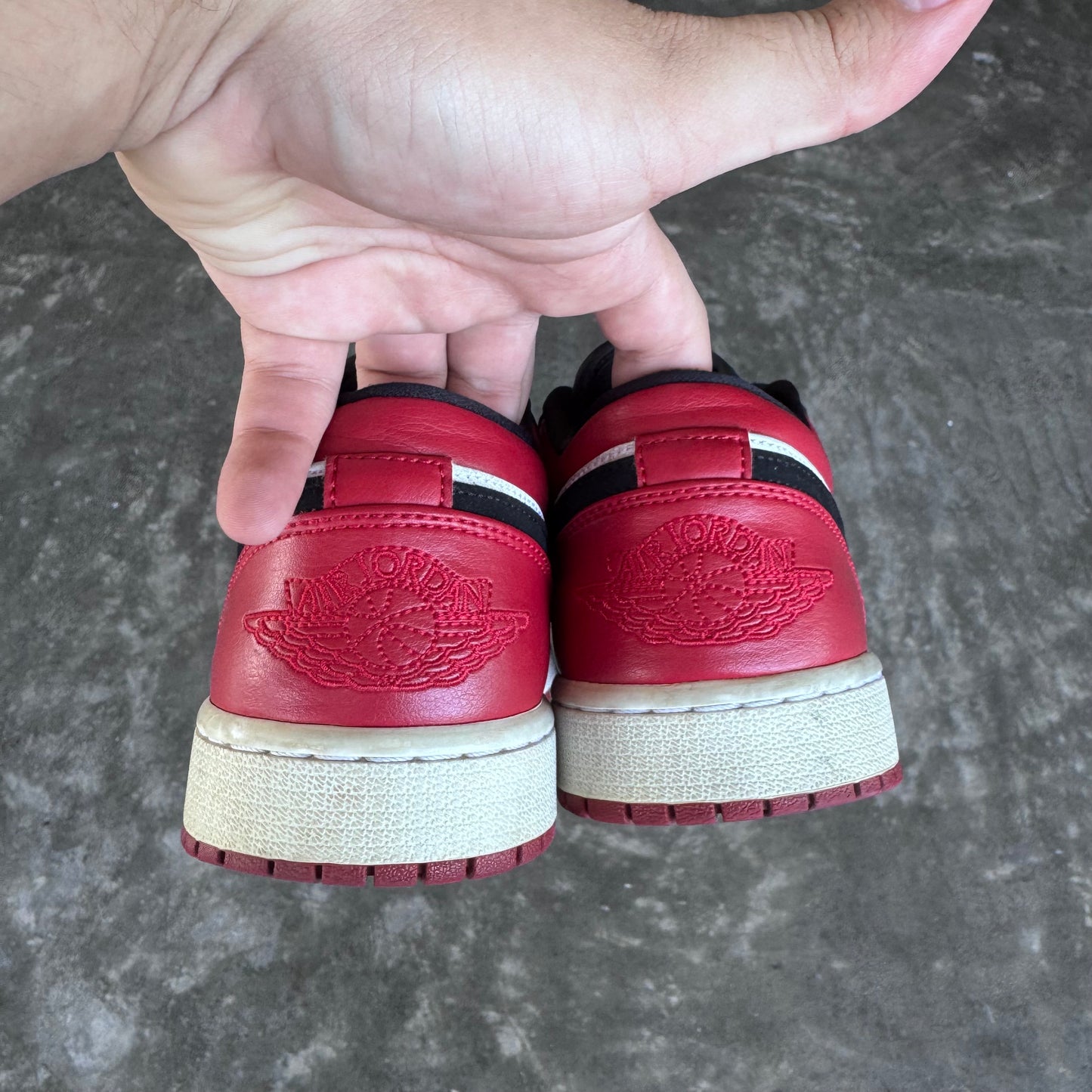 Jordan 1 Low Black Red