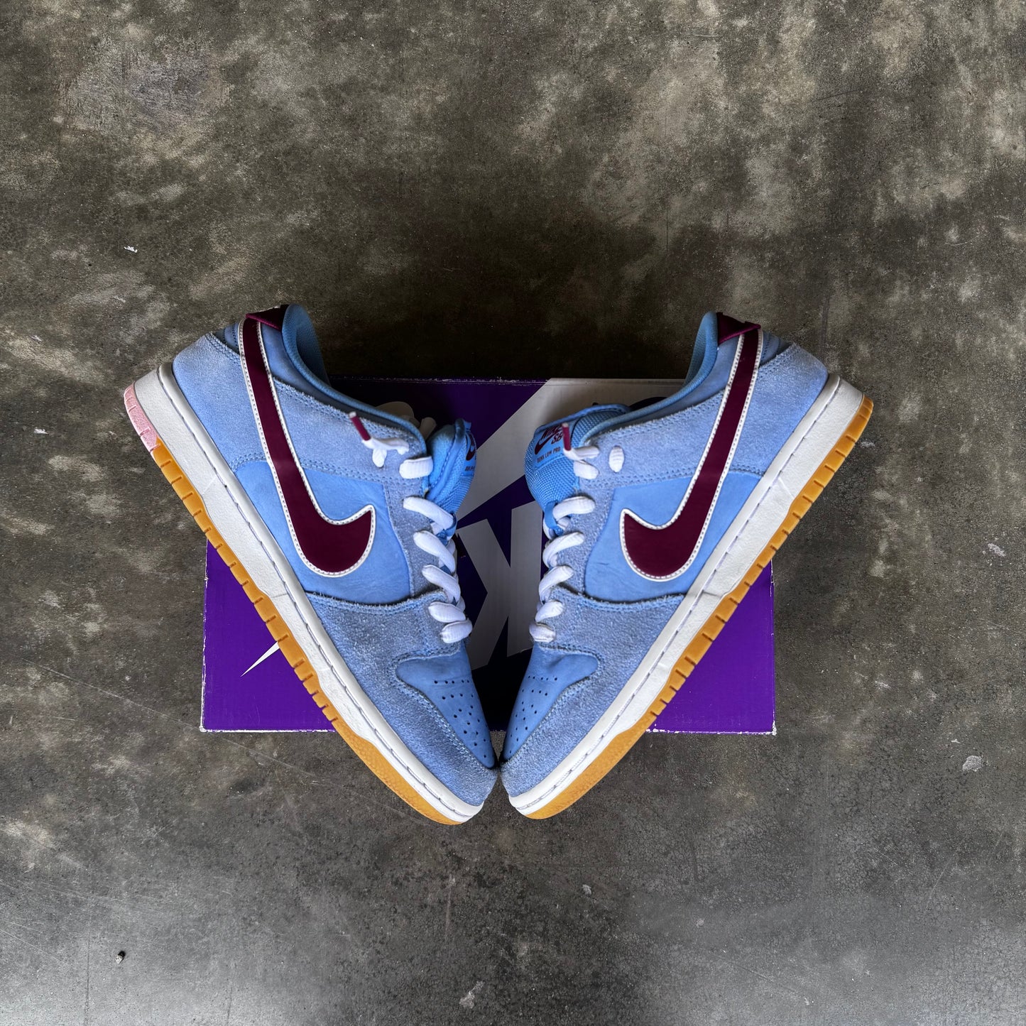 Nike SB Dunk Low Phillie