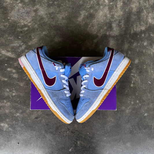 Nike SB Dunk Low Phillie