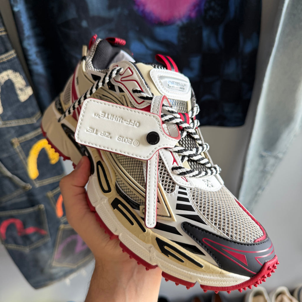 Off-White Be Right Back Sand Red Sneakers (41EU)