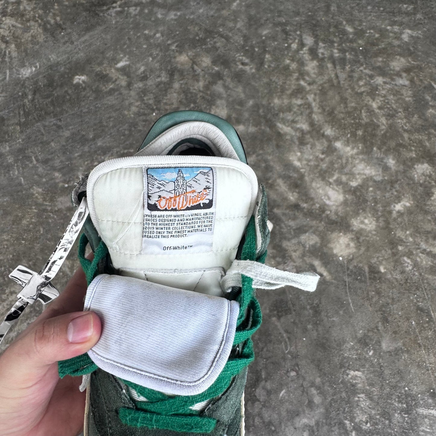 Off-White Floating Arrow Low-Top Sneakers