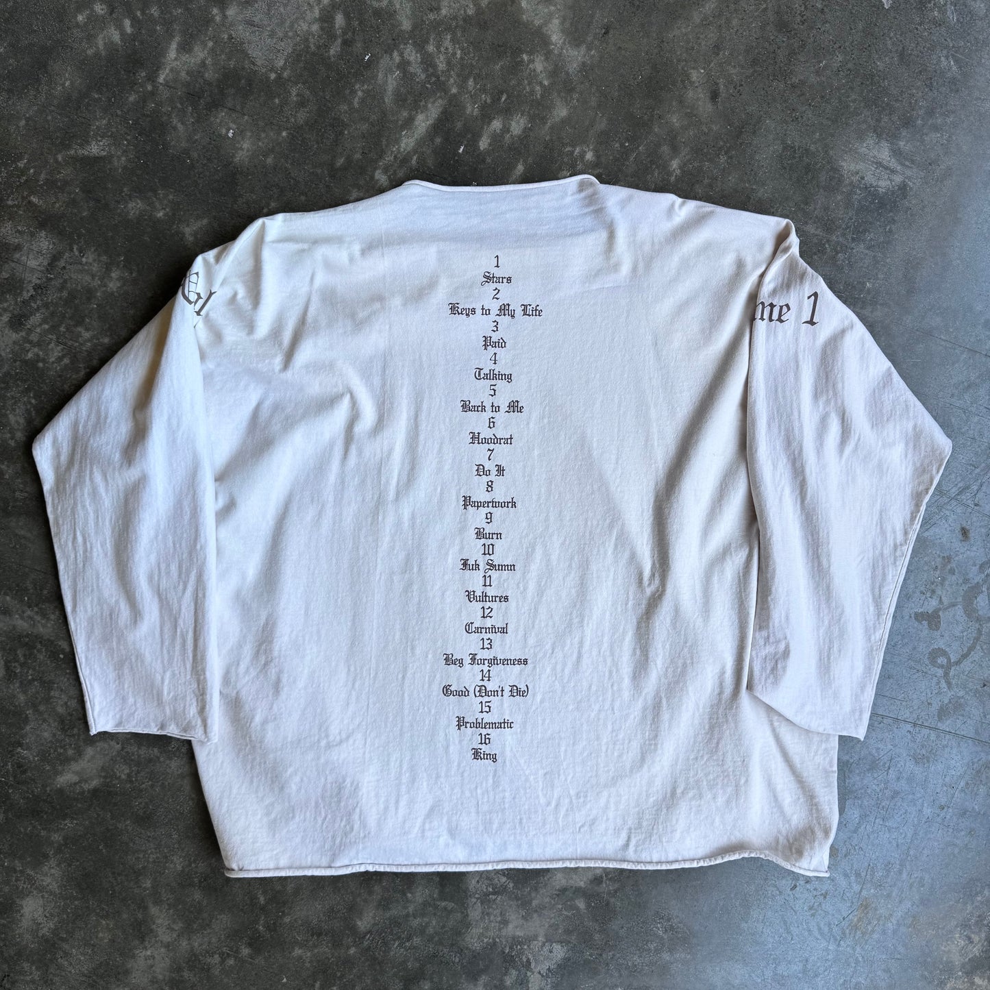 YZY Vultures T Large White Ls (3)