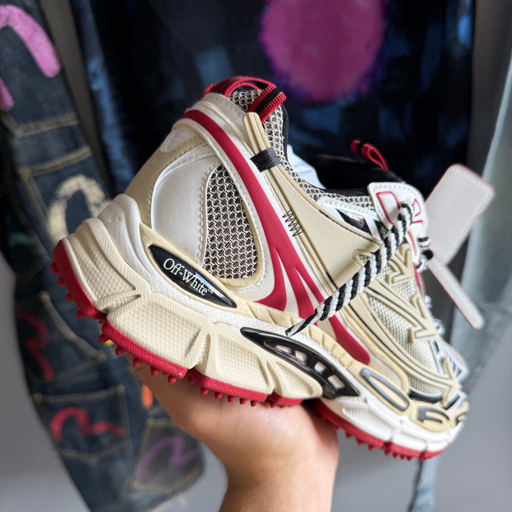 Off-White Be Right Back Sand Red Sneakers (41EU)
