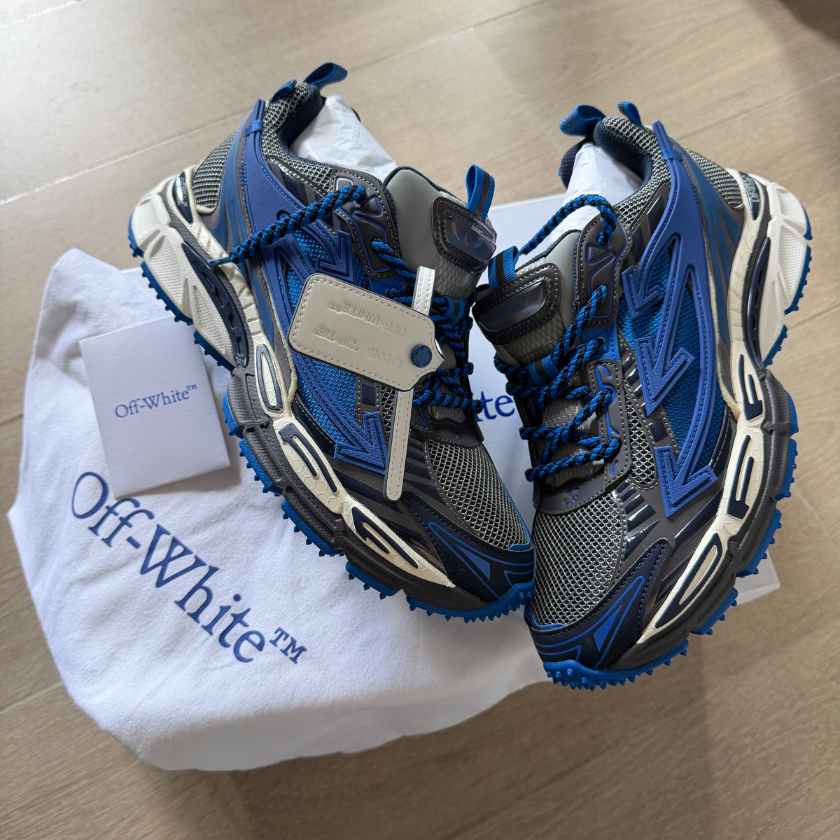 Off-White Be Right Back Gunmetal Navy Blue Sneakers (43EU)
