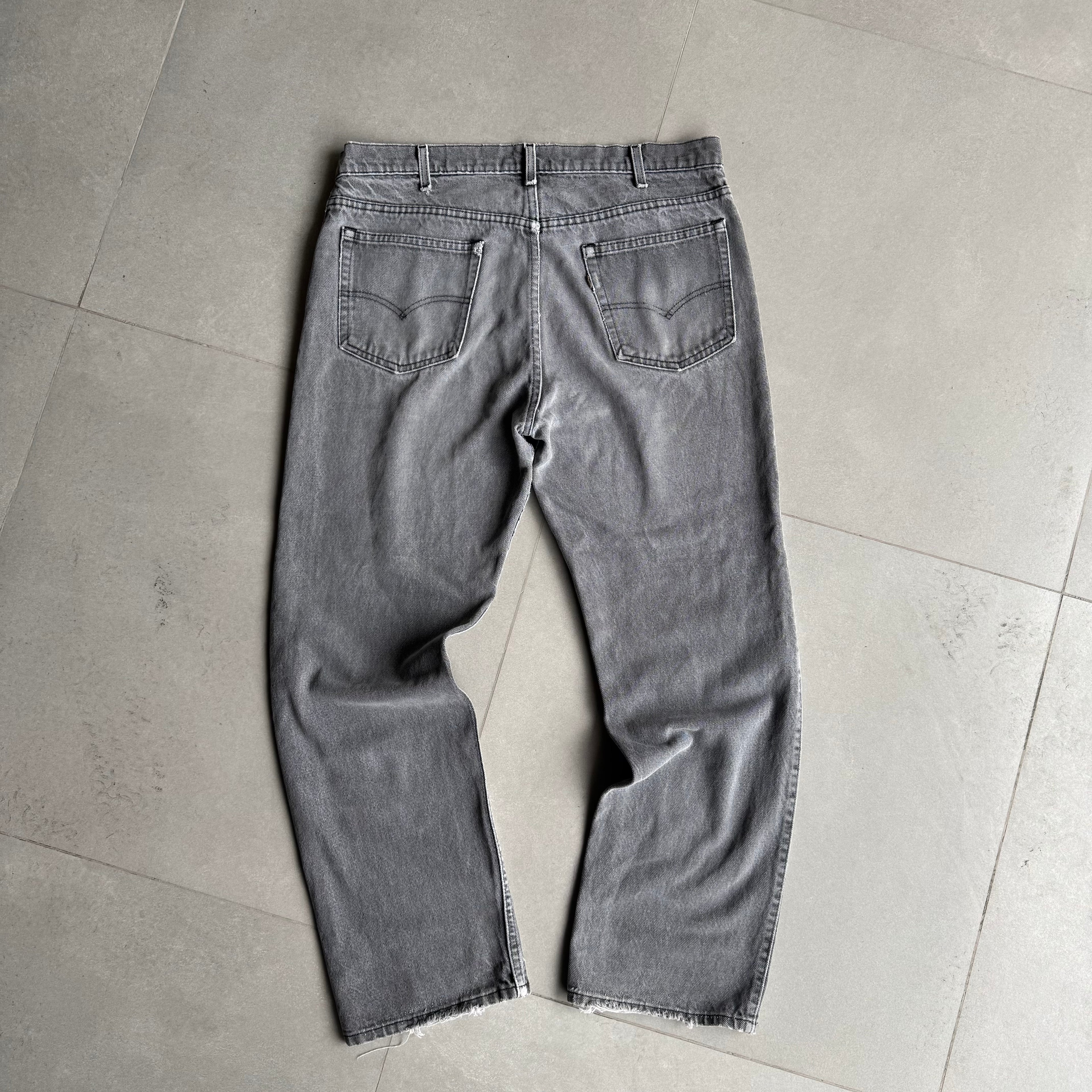 1980s Levi Denim “Grey” Jeans Straight Fit