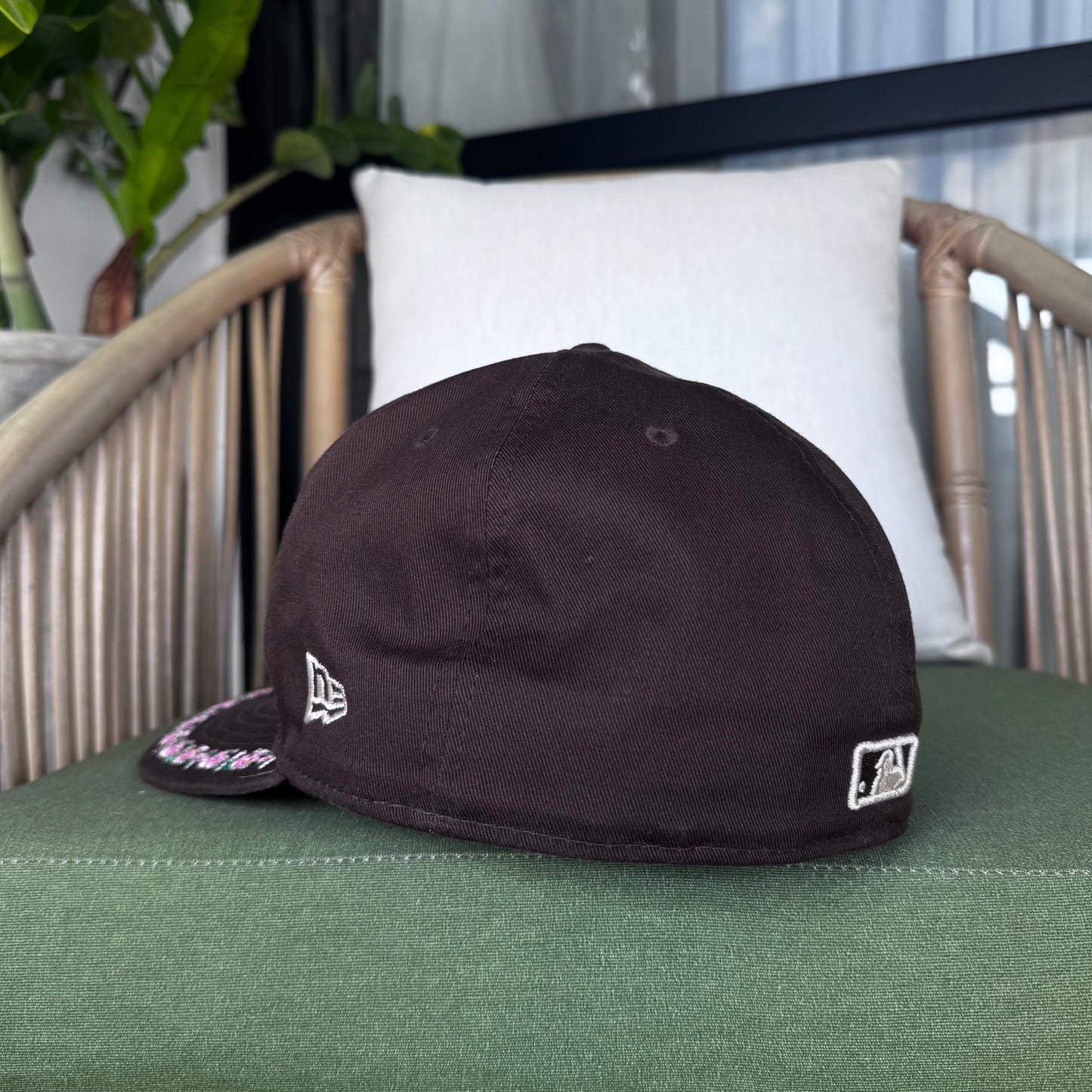 New Era 59FIFTY MLB Los Angeles Dodgers Floral Border Collection Fitted Cap 7 3/8