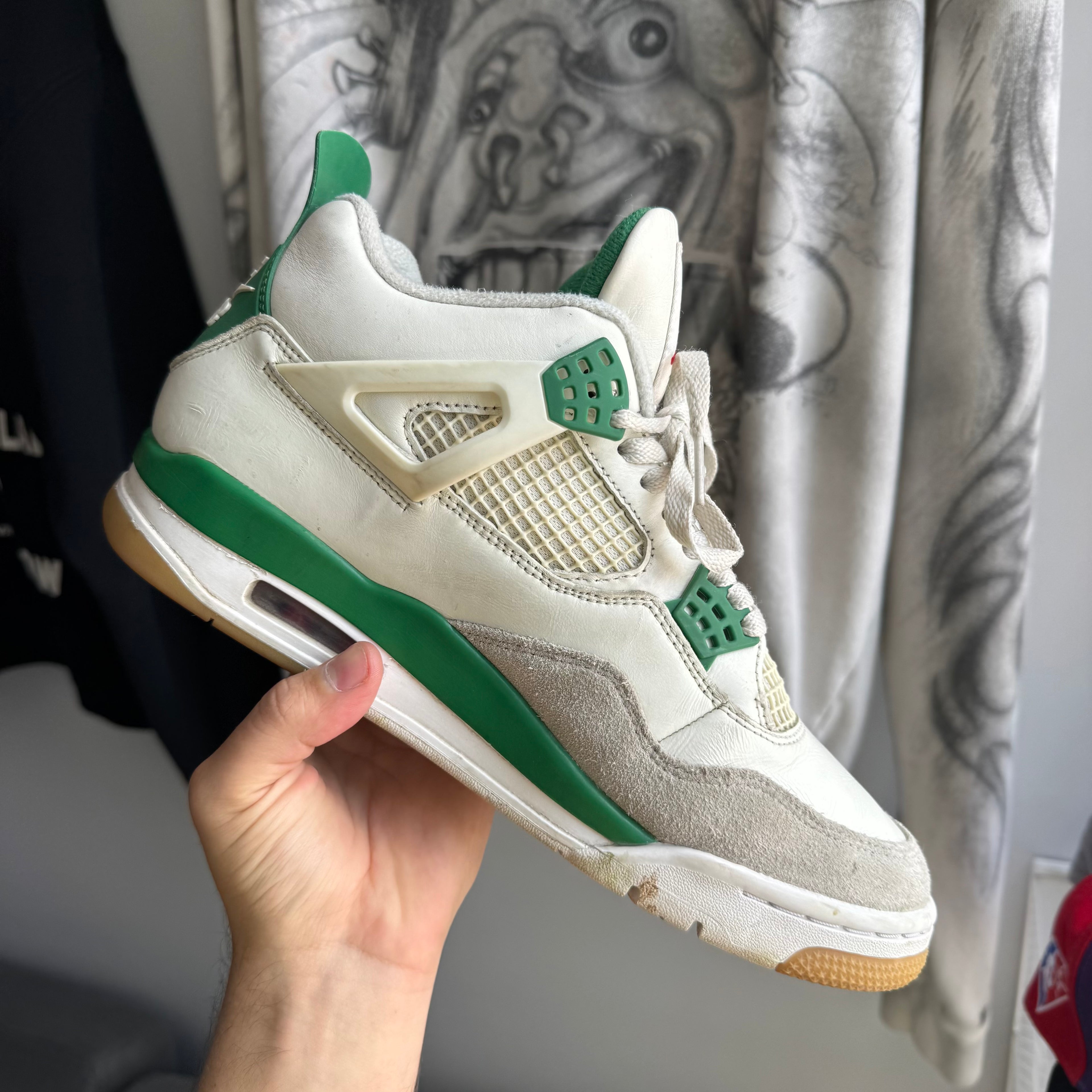 Jordan 4 Retro SB Pine Green