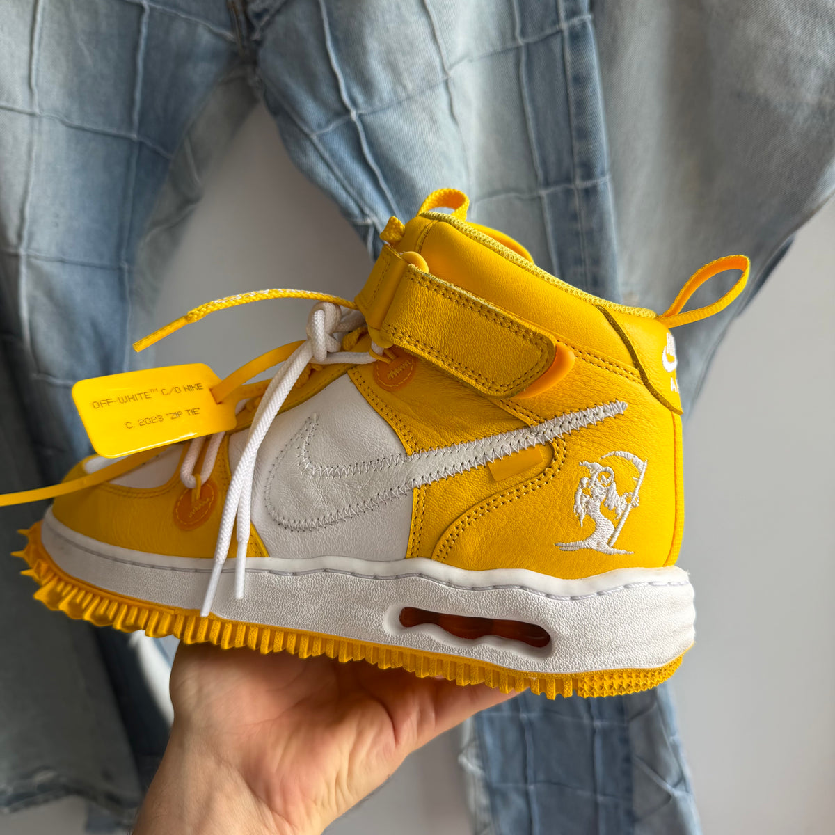 Nike x Off-White Air Force 1 Mid SP University Gold (9.5US)