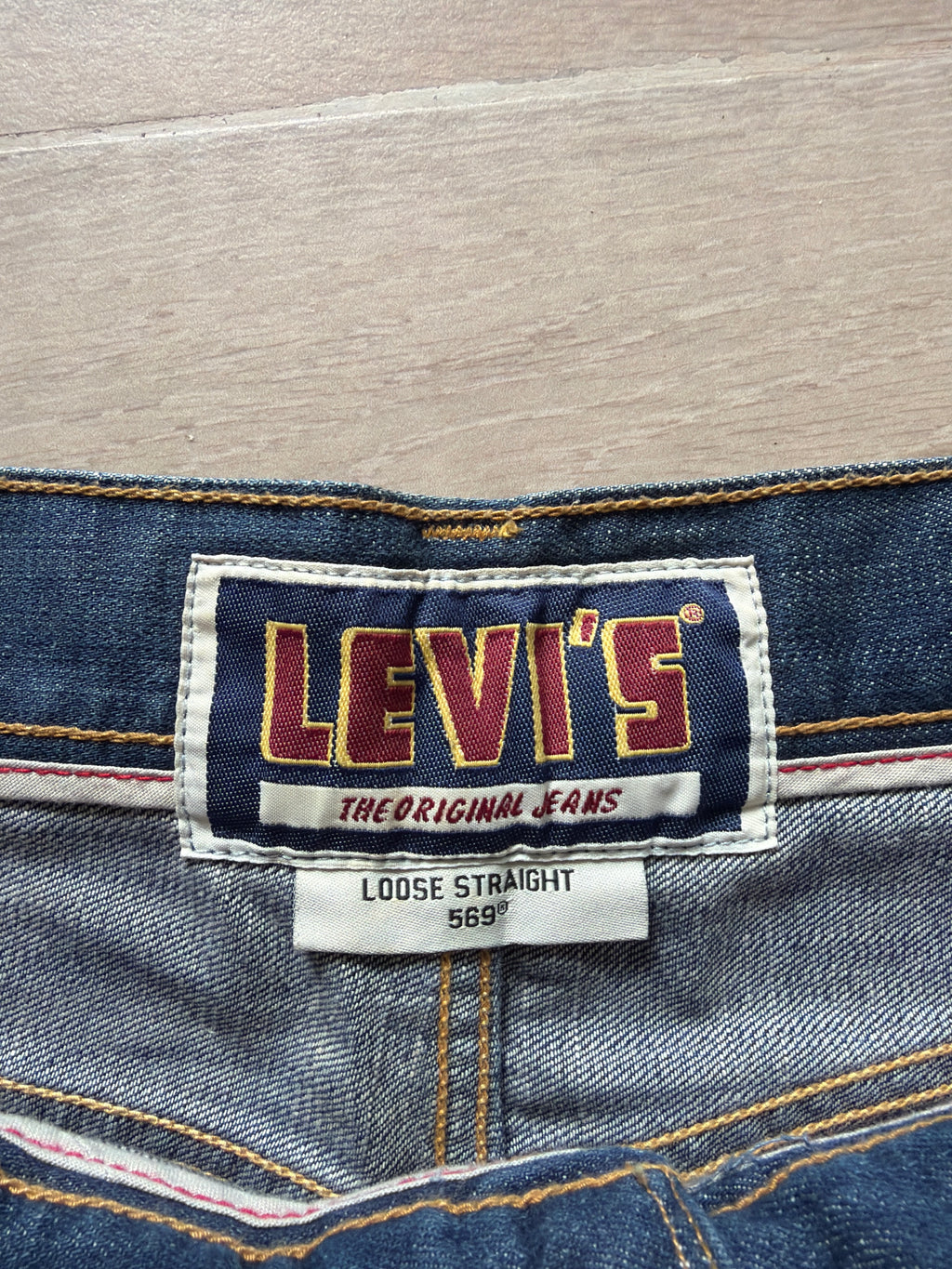 Levis 569 Loose Straight Jeans (32w)