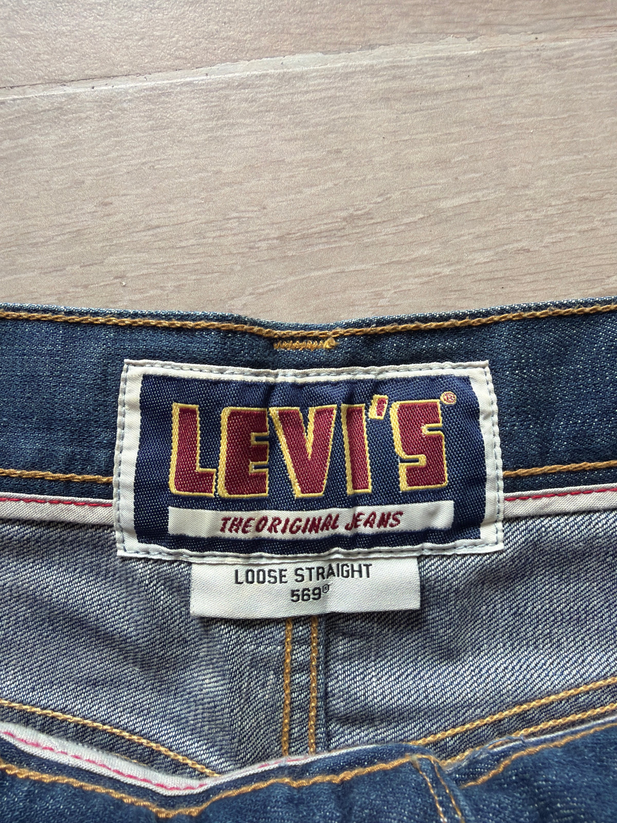 Levis 569 Loose Straight Jeans (32w)