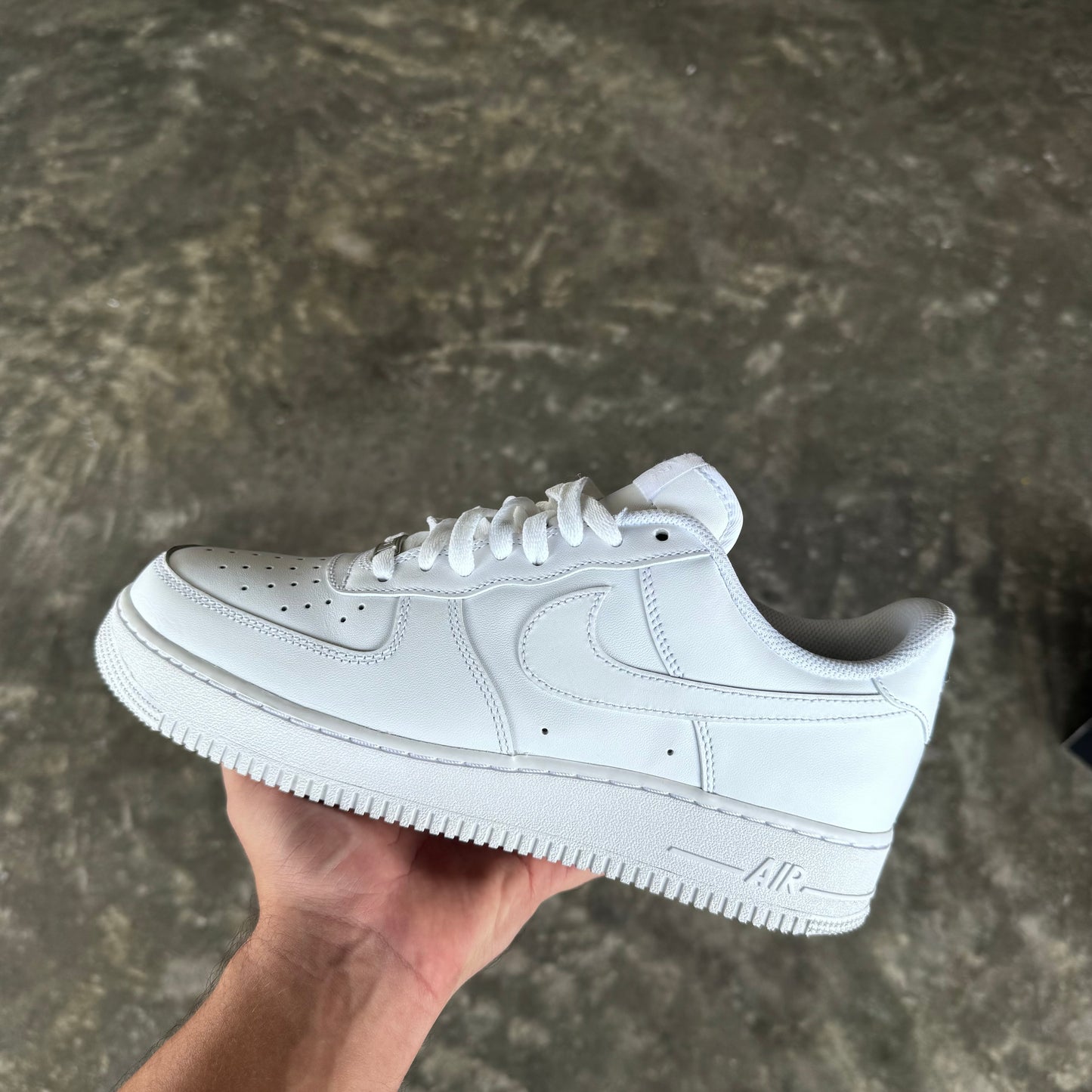 Nike Air Force 1 07’ Triple White