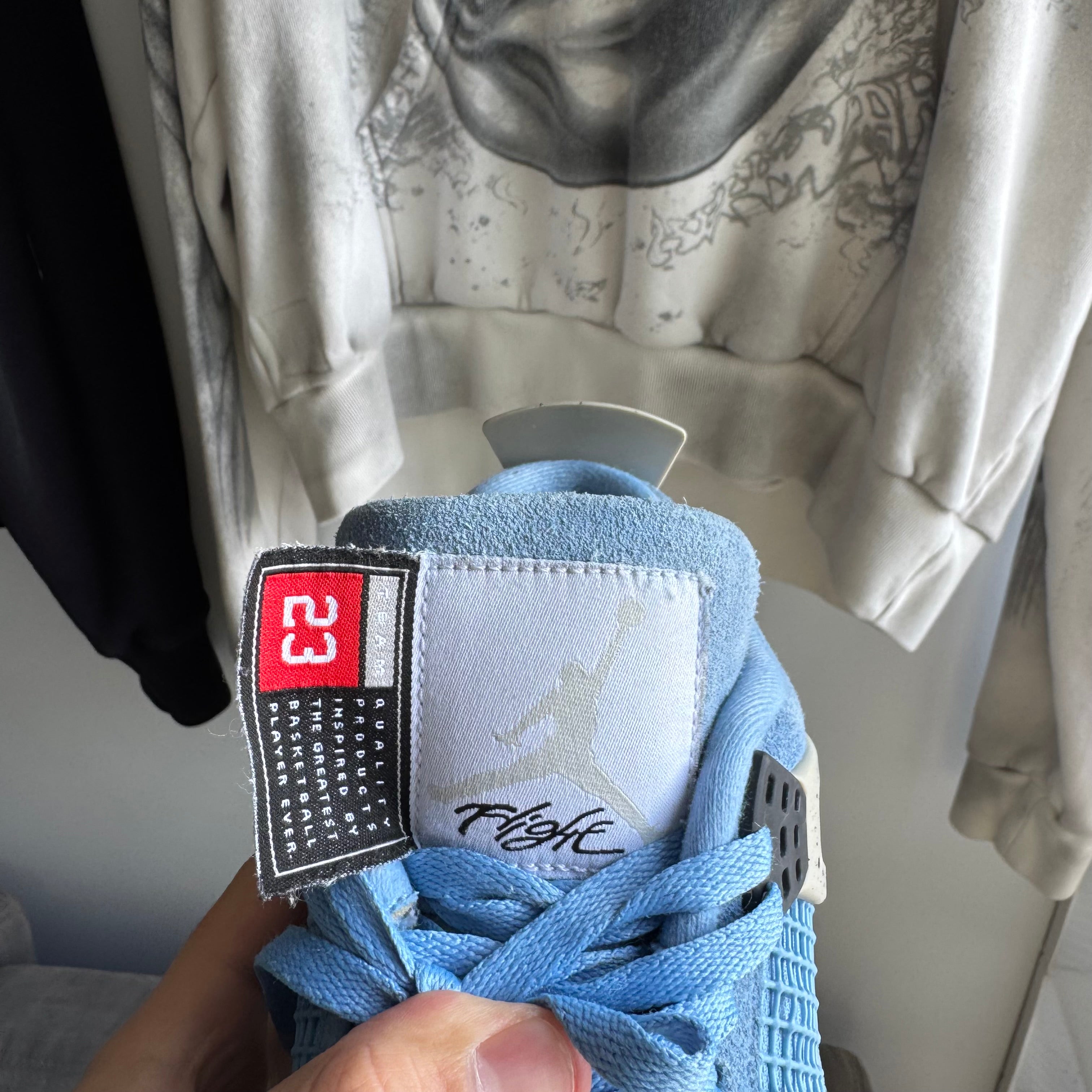 Jordan 4 Retro University Blue