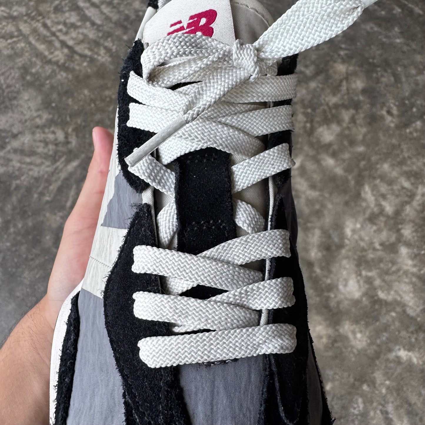 New Balance 327 Sneakers