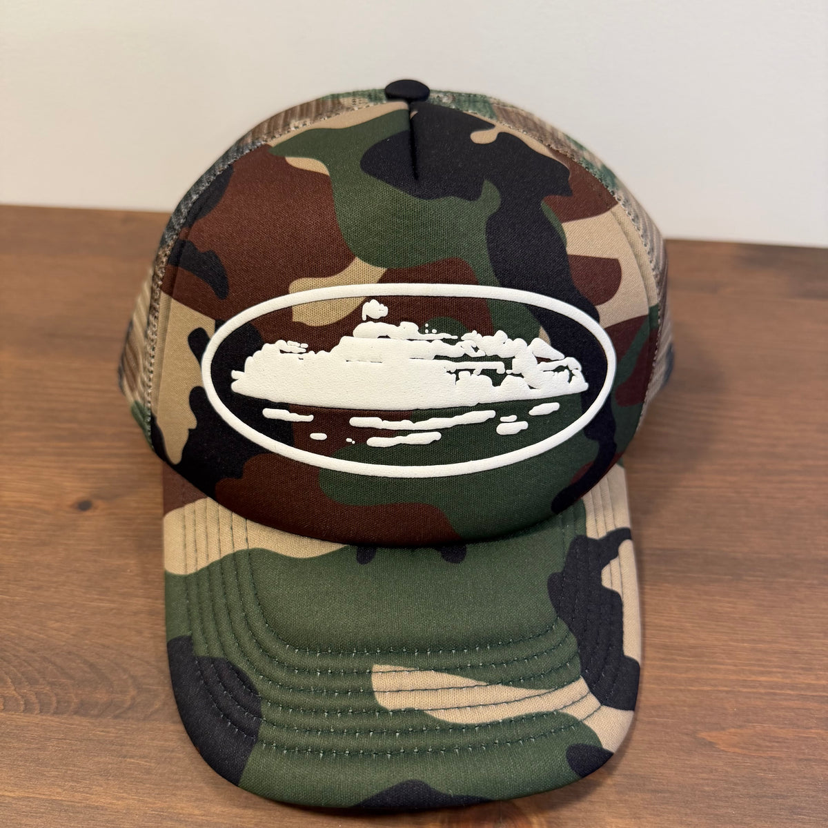 Corteiz Island Puff Print Trucker Hat Woodland